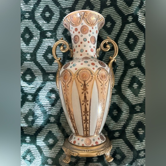 chinese vase